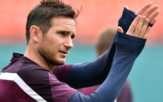 Lampard từ giã đội tuyển Anh